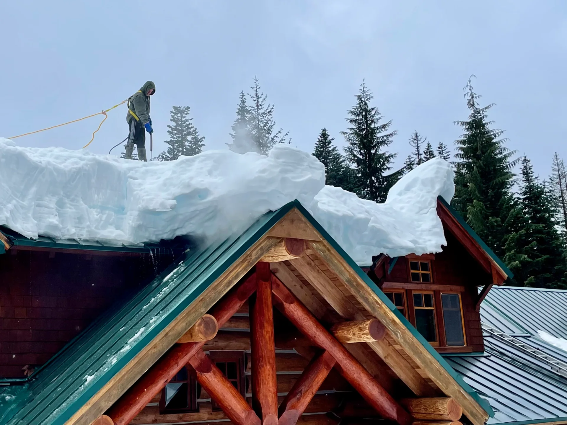 Washington ice dam removal