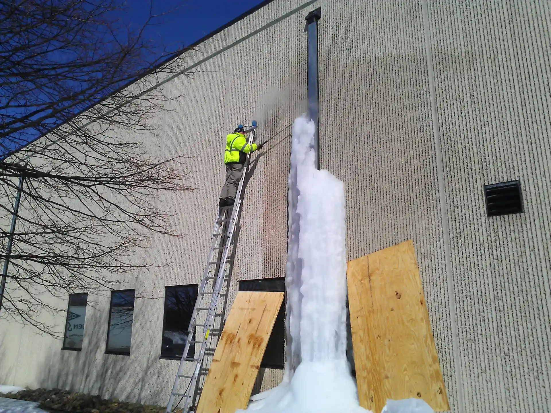 Commercial ice dam removal company