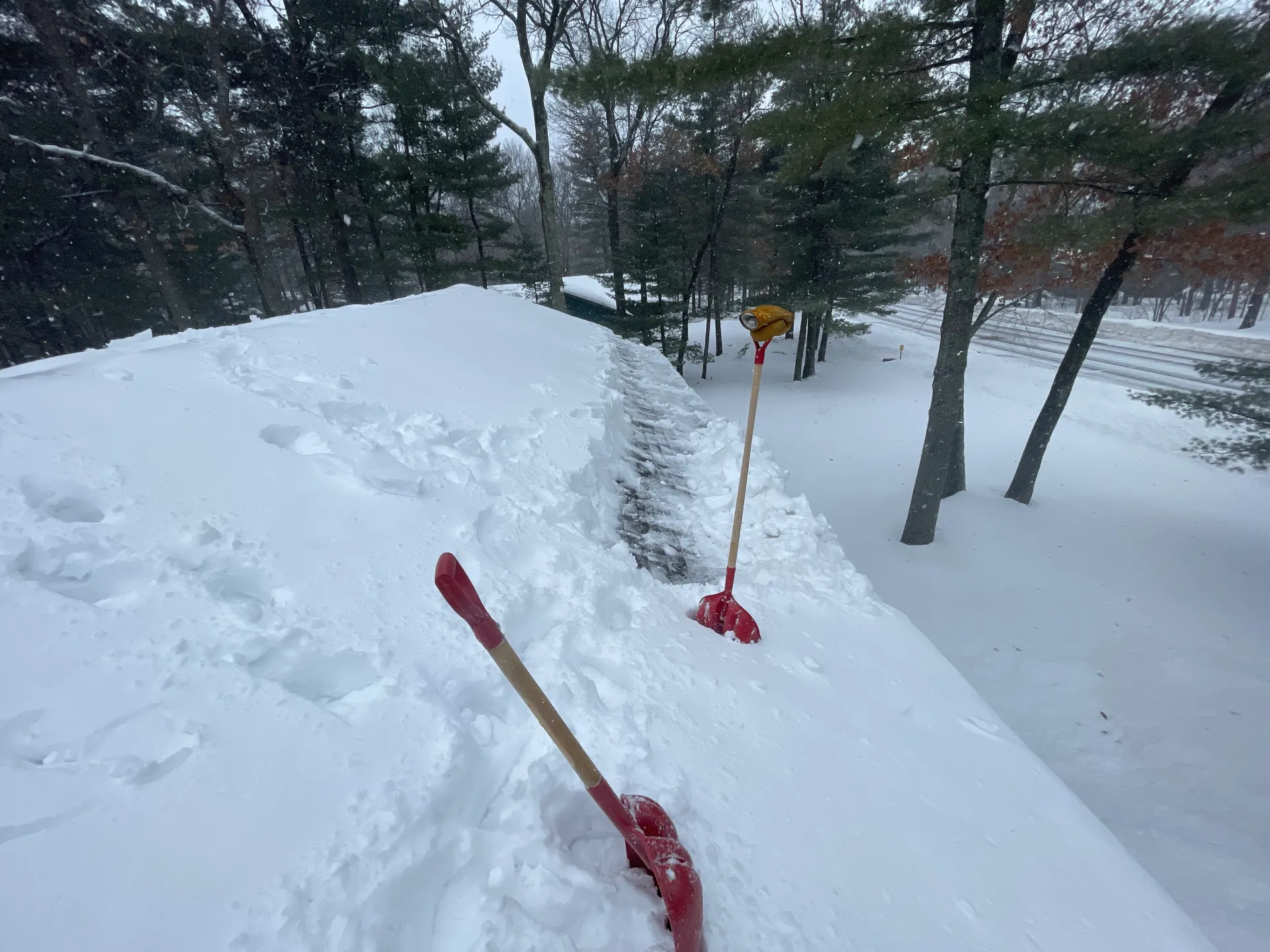 Michigan roof snow removal