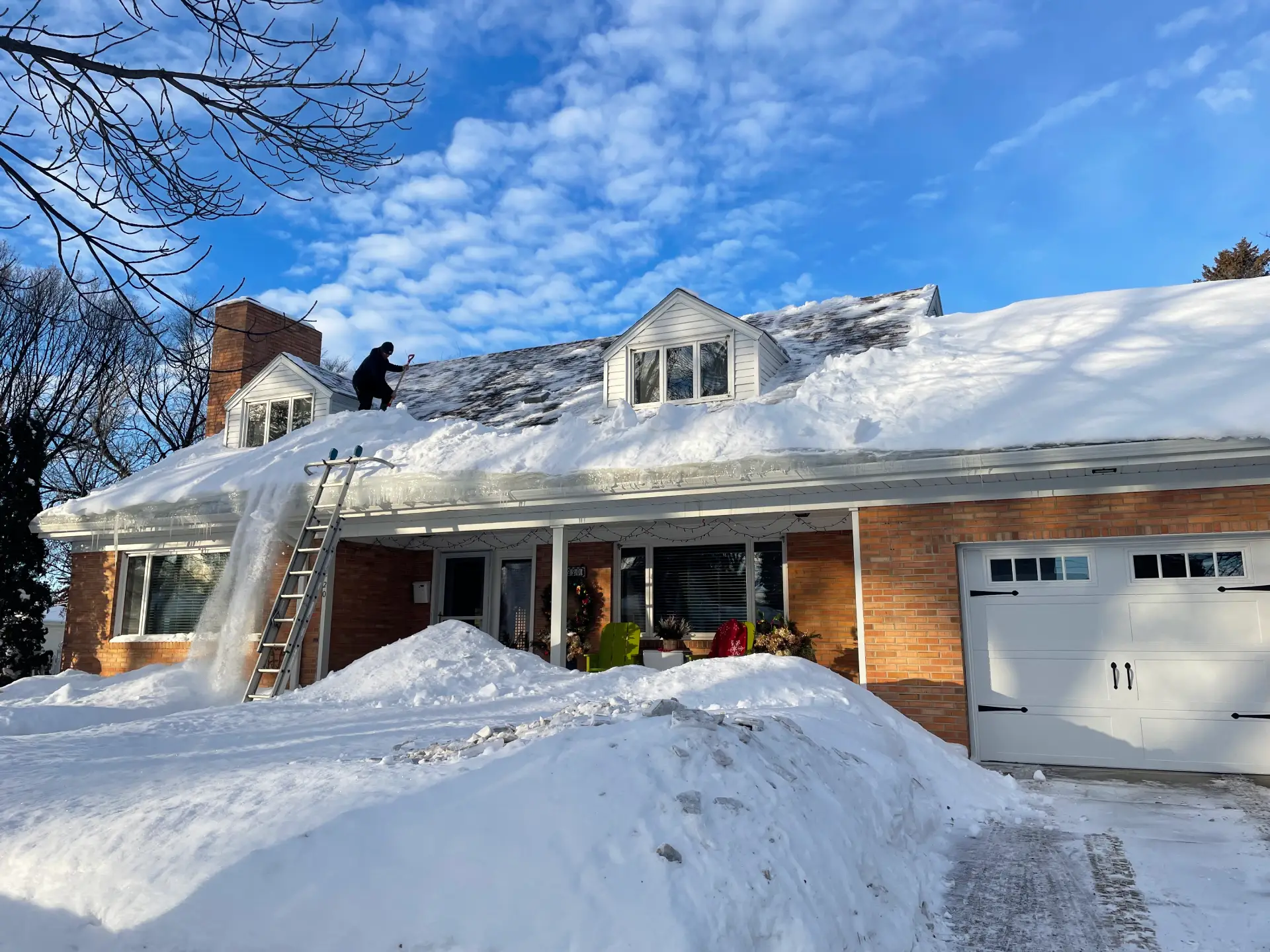 MN roof snow removal service