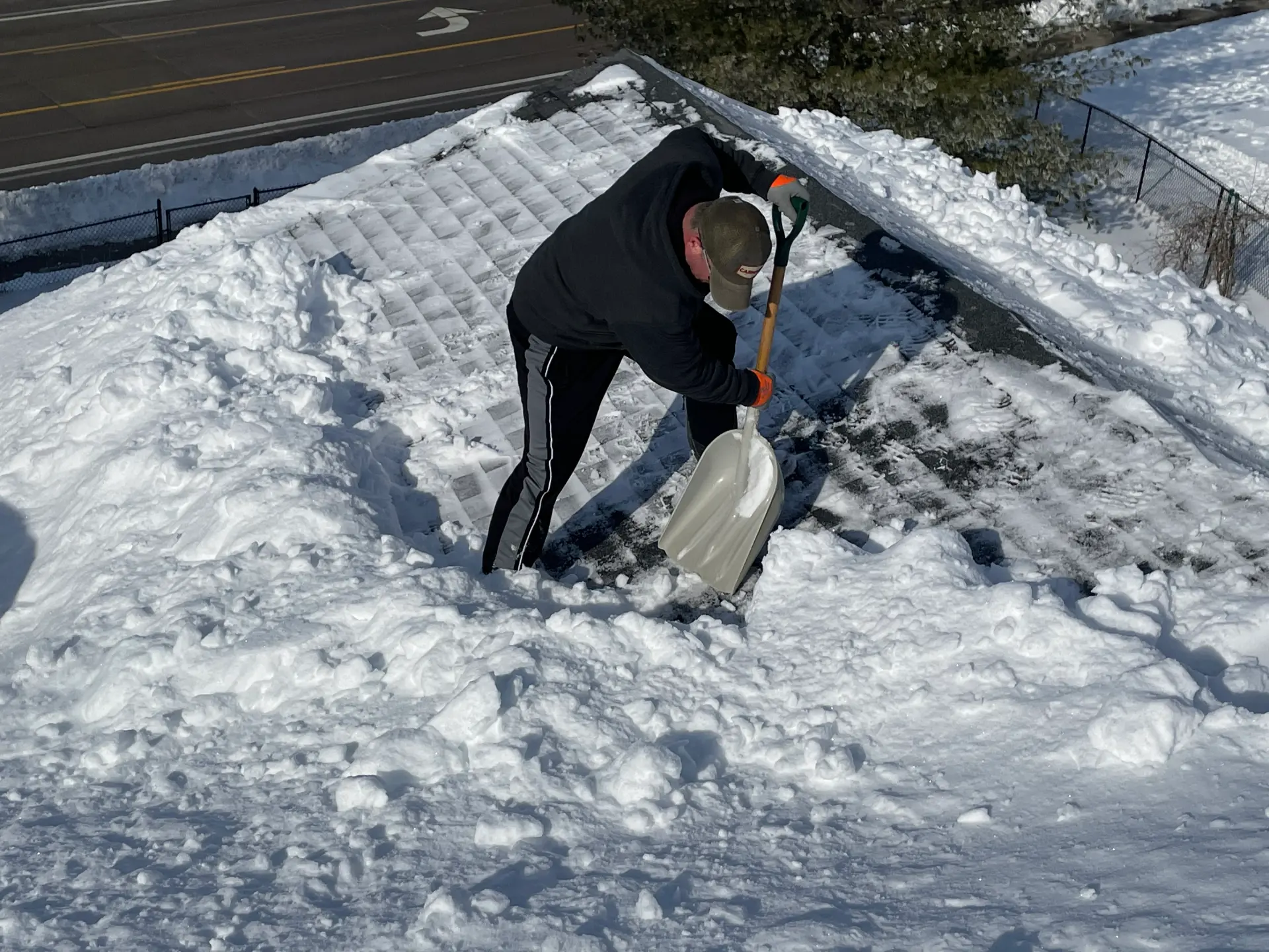 SD roof snow removal service