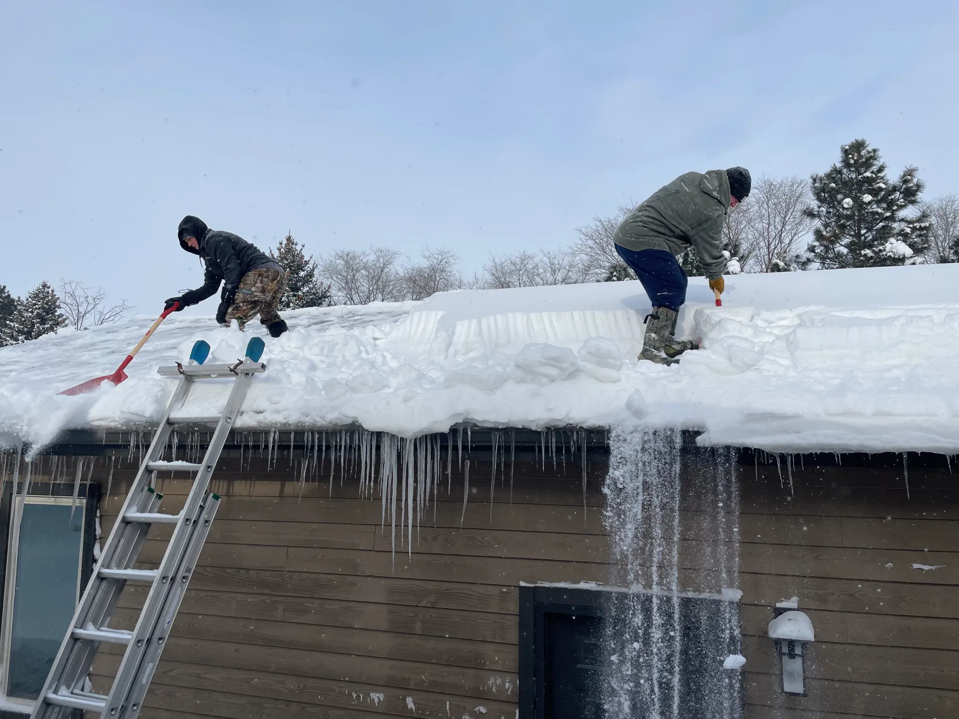 Wisconsin roof snow removal